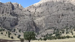 نمایی ماندگار از مسیر آبشار بیشه