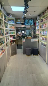 عطر کیان شعبه پاساژ گلدیس 4