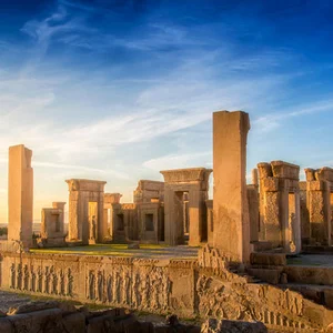 آرامگاه زنده یاد نصرت اله نصیرمقدس
