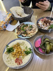 رستوران سوری فته و فول