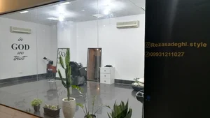 آرایشگاه رضا صادقی