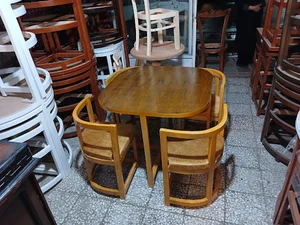 تولیدی میز ناهار خوری کم جا