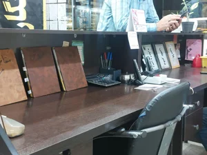 مشاورین املاک نگارستان 5