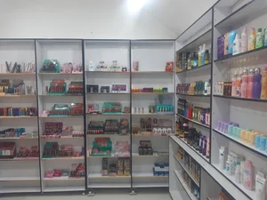 لوازم آرایشی مراقبتی نارسیس 2