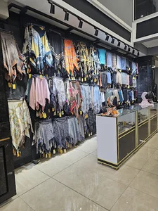 نمایشگاه دائمی پایون)حاجی زاده(