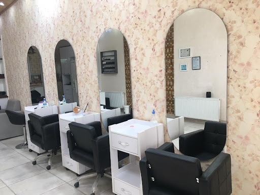 سالن زیبایی بهناز رجبیان