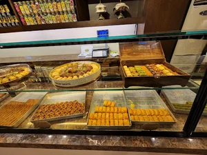 Deelan Sweets