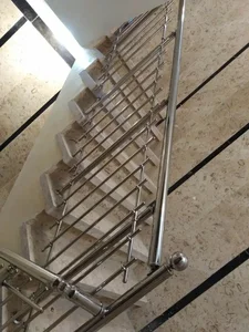 نرده استیل در پامنار 5