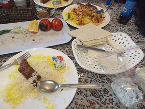 رستوران حاجی بابا