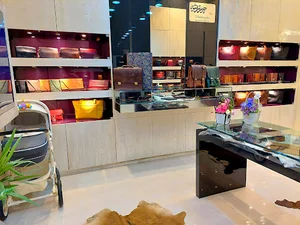 فروشگاه چرم تریشه