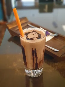 کافه و صبحانه نقره