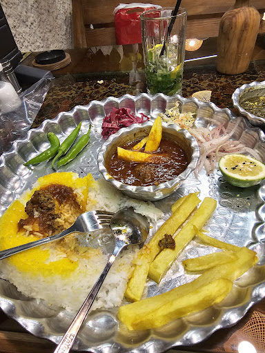 کافه رستوران سنتی حامی