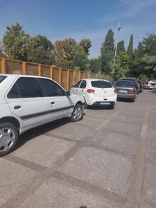 فضای پارک خودرو