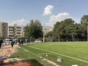 زمین چمن علیرضا (گروه نگار)