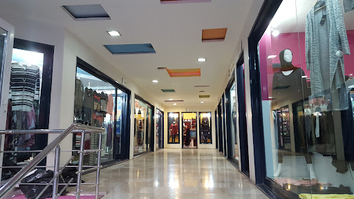 مرکز خرید رازان