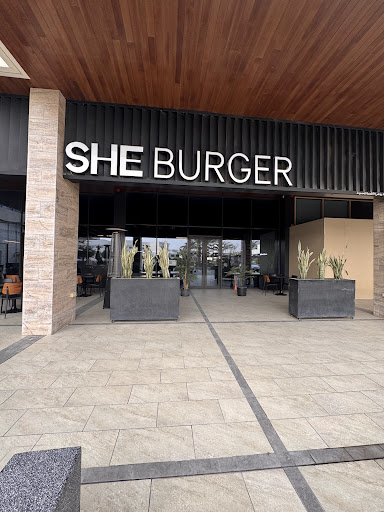 SHE BURGER