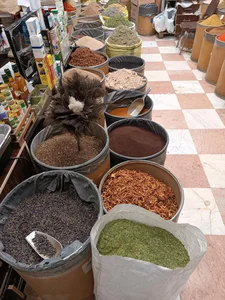 عطاری حاج کریمی 3