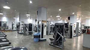 استخر و مجموعه ورزشی ترمه