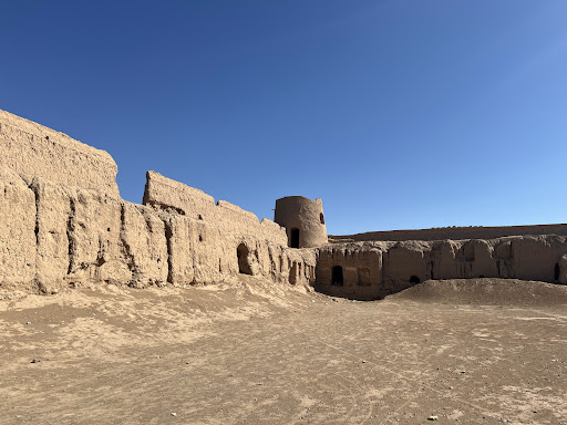 قلعه نوش آباد