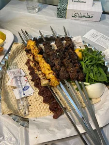 مطعم لاری