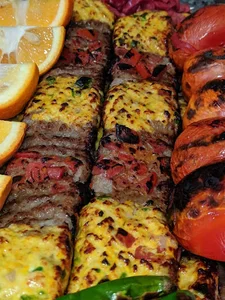 تهیه غذای دادلی
