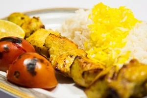تهیه غذای پامچال