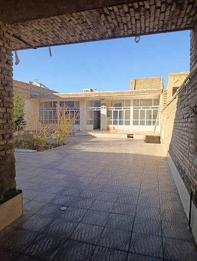 خانه موقوفی زنده یاد حاج عباس مومنی زاده
