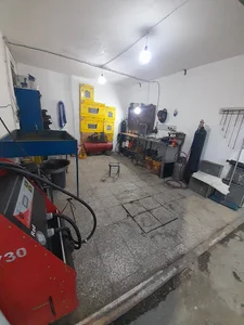 رادیاتور سازی مبارکی ( جوشکاری و قلاویز و حدیده )