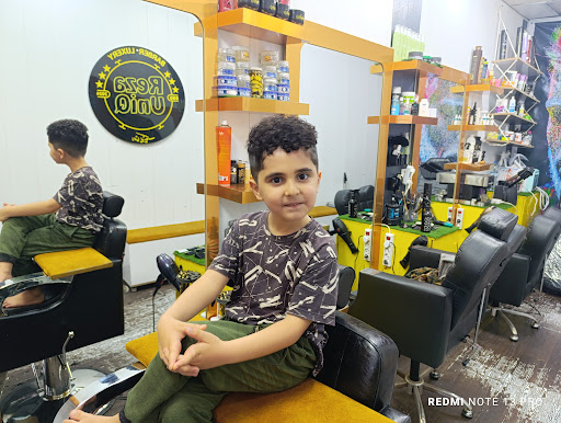 آرایشگاه مردانه رض