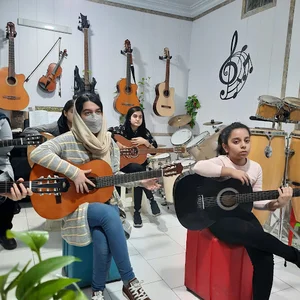 آموزشگاه موسیقی ترانه باران