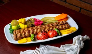 کافه رستوران هتل باران