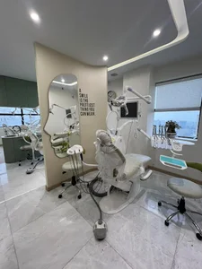 کلینیک دندانپزشکی هلسا