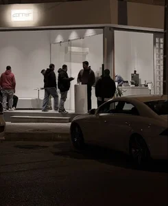 Corner coffee box