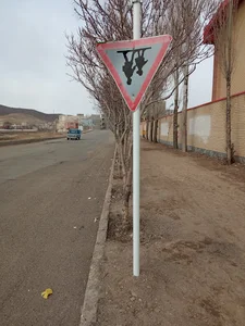 دبیرستان نمونه دولتی دانش (ثبت شده توسط: یعقوب اکبری)