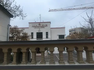 سازمان مرکزی دانشگاه علوم پزشکی مشهد-ساختمان قرشی