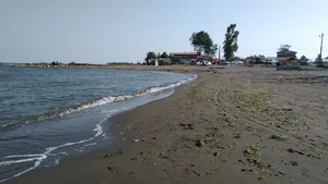 ساحل سنگی امیرآباد
