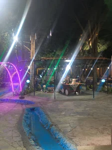 باغ رستوران گل یخ