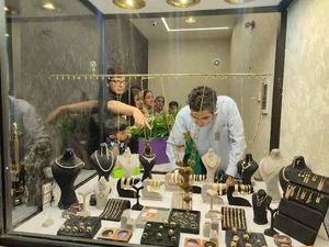 جواهری عزیزی