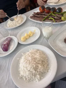کبابی حاج علی رضا 4