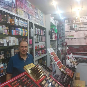 فروشگاه لوازم آرایشی و بهداشتی کادو 3
