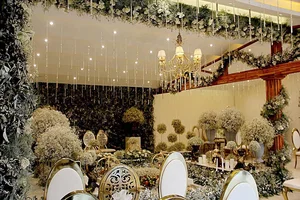 سالن عقد (روف گاردن حیدربابا) 3