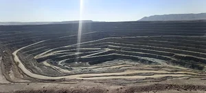 مجتمع سنگ آهن سیرجان