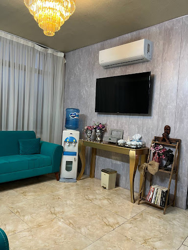 کلینیک پزشکی، زیبایی و لیزر ارغوان