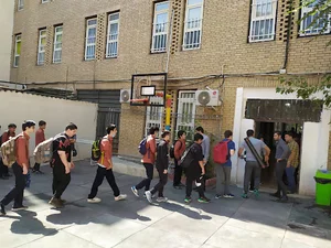 دبیرستان سلام فرزندان ایران زمین