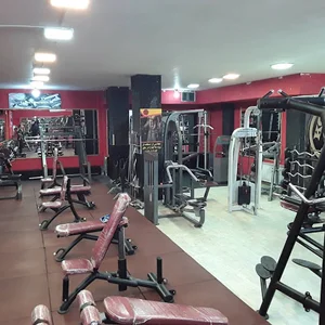 باشگاه بدنسازی کوثر با مدیریت کارلوس